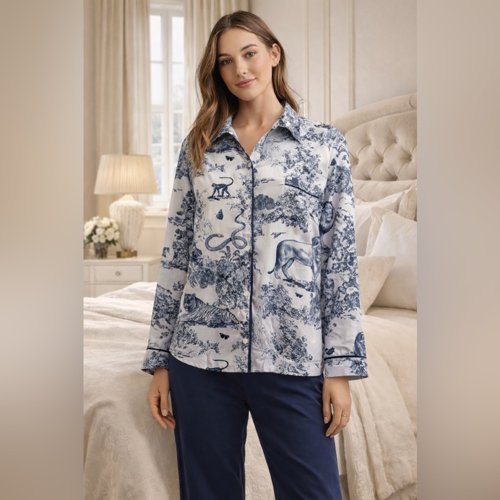 Ellandemm White & Blue Safari Jungle Toile Motif Button Down Pajama Top,- size L